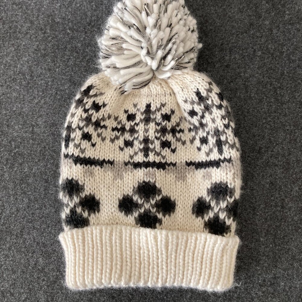 Sonoma The Supercozy White Grey Black Pom Pom Beanie Adult Unisex Hat One Size